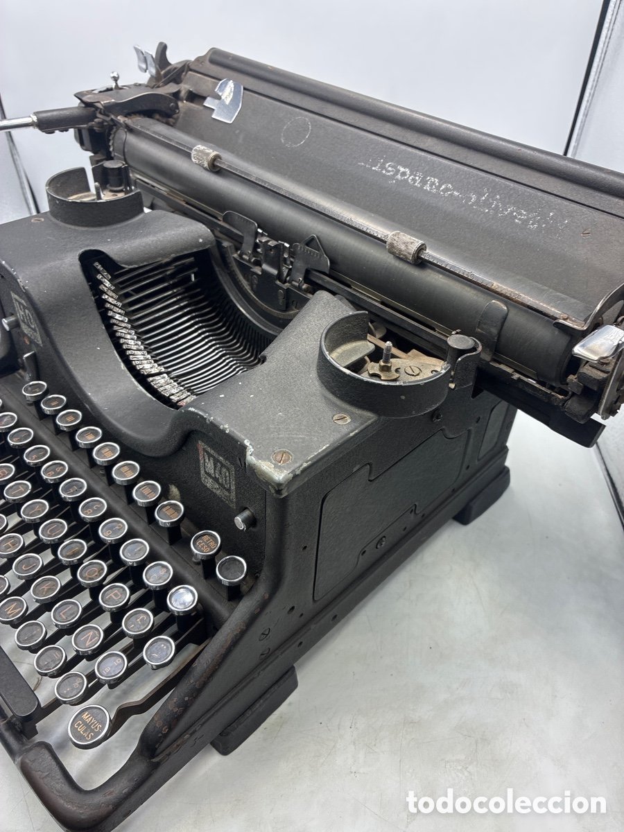 Antig&uuml;edades: M&aacute;quina de escribir Hispano Olivetti modelo M40. - Foto 5
