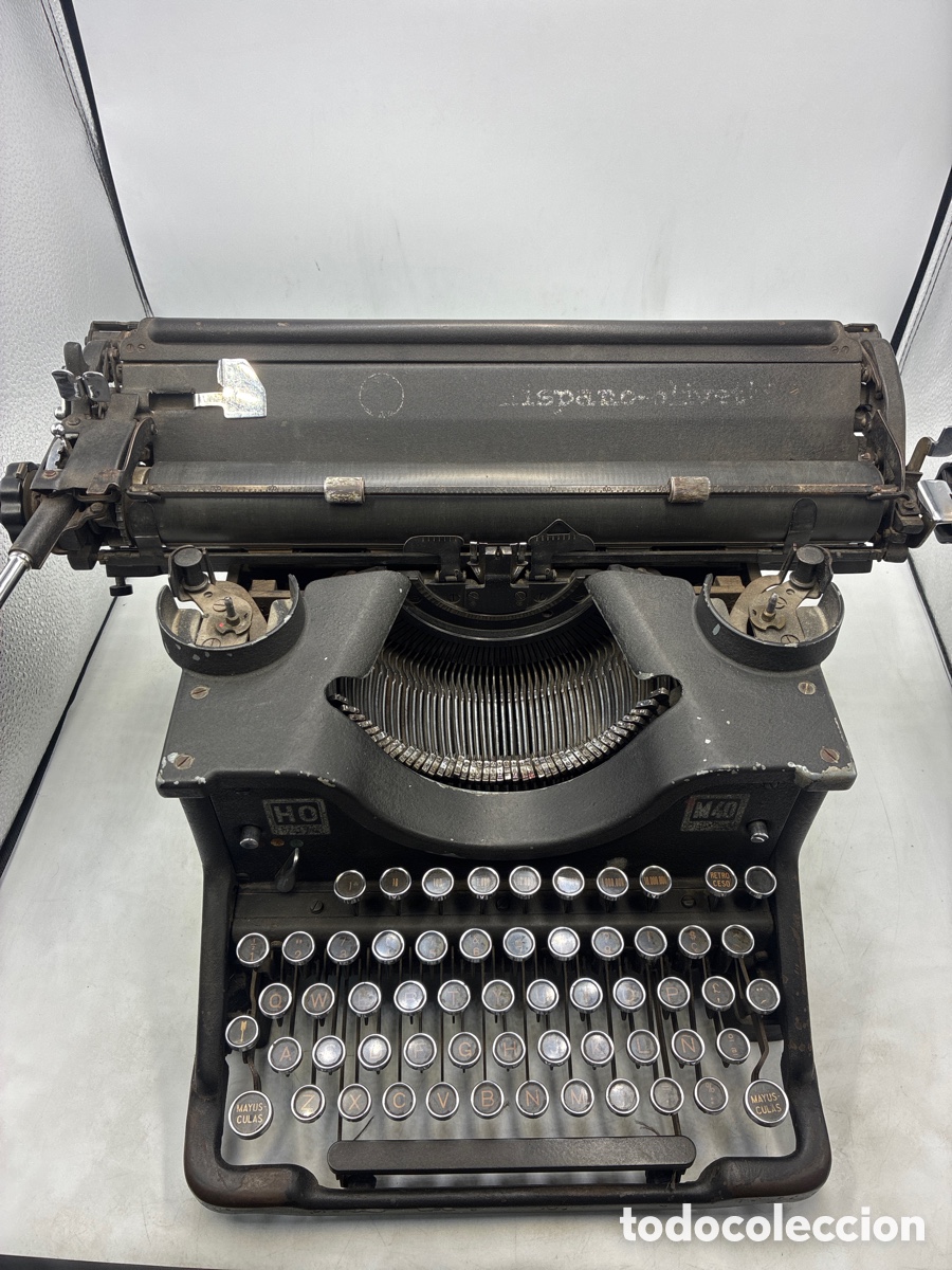 Antig&uuml;edades: M&aacute;quina de escribir Hispano Olivetti modelo M40. - Foto 1