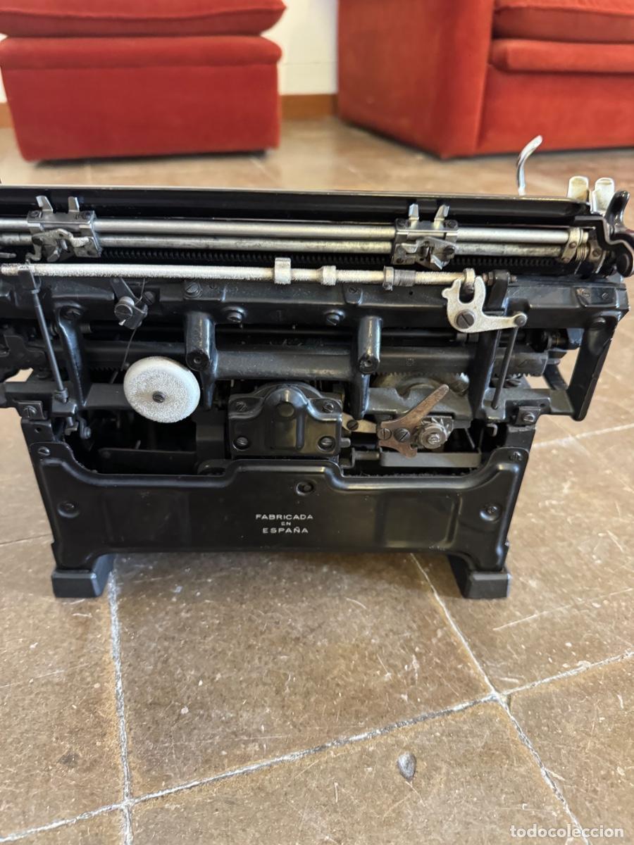Antig&uuml;edades: M&aacute;quina de escribir hispano Olivetti - Foto 3