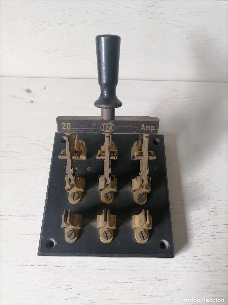 Antig&uuml;edades: Interruptor de Cuchilla Trif&aacute;sico Antiguo