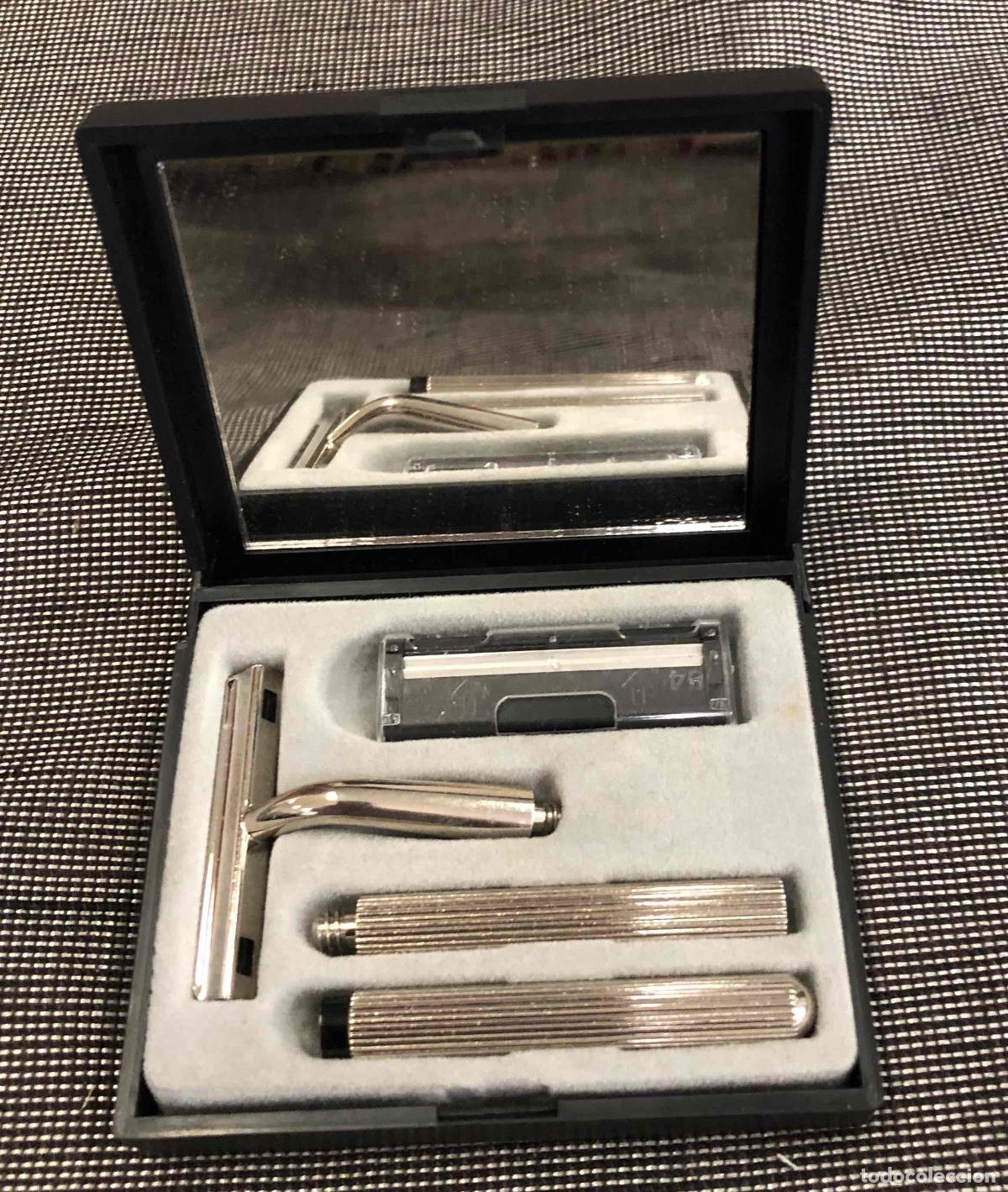 Antig&uuml;edades: ESTUCHE DE VIAJE CON MAQUINILLA DE AFEITAR DESMONTABLE, CON ESPEJO