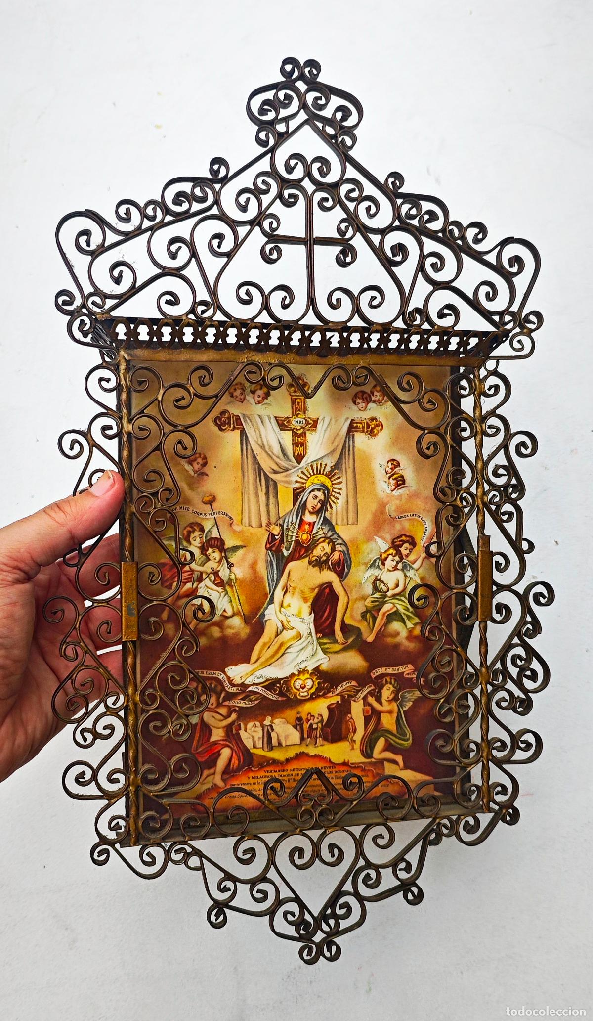 Antig&uuml;edades: ANTIGUA CAPILLA HIERRO FORJADO CON LAMINA VIRGEN CARIDAD CARTAGENA PARA COLGAR - 43 X 26 CM