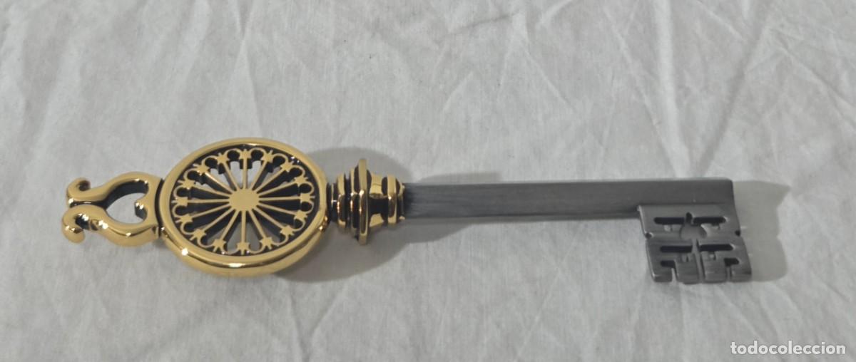 Antig&uuml;edades: Llave en acero y lat&oacute;n, en estuche - Foto 7