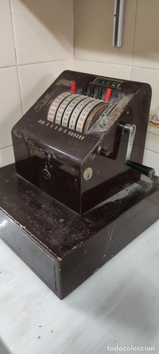 Antig&uuml;edades: Antigua maquina registradora