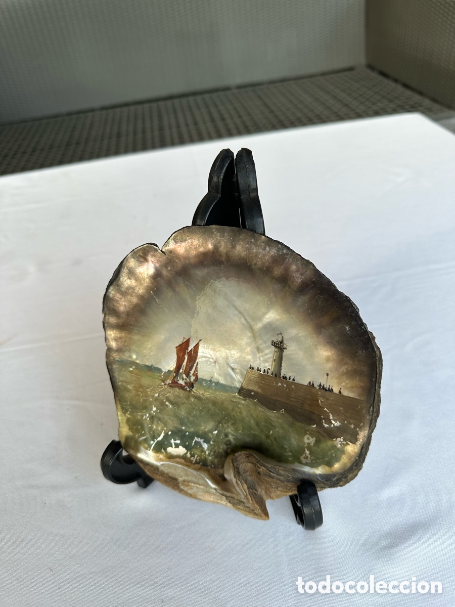 Antig&uuml;edades: Concha de n&aacute;car con &oacute;leo de marina. - Foto 15