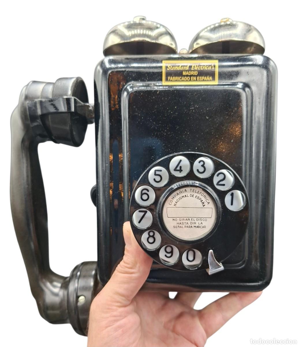 Tel&eacute;fonos: Tel&eacute;fono antiguo de pared de la marca Standard El&eacute;ctrica