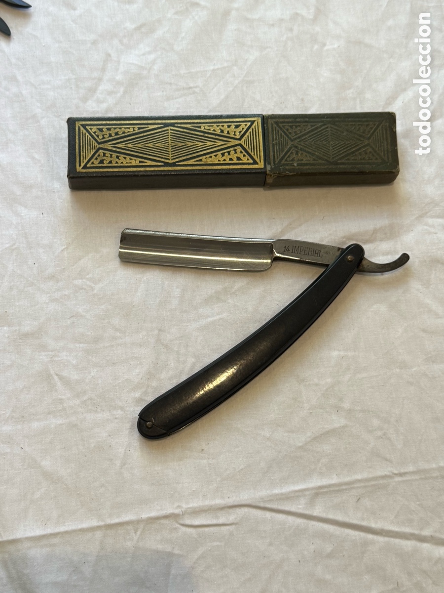 Antig&uuml;edades: Navaja de afeitar 14 Imperial &ndash; Cacha Negra &ndash; con Caja