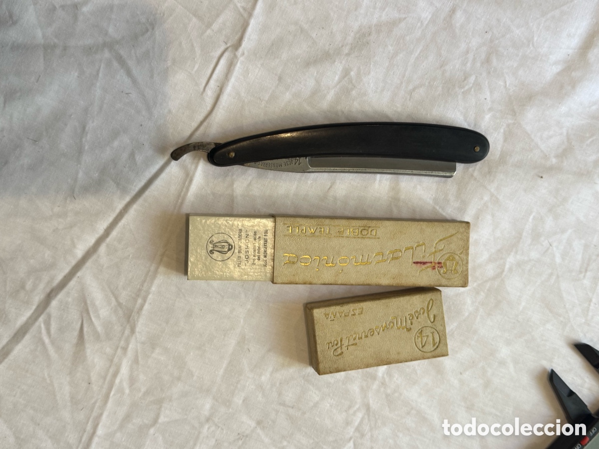 Antig&uuml;edades: Navaja de afeitar Filarm&oacute;nica n&ordm; 14 Jos&eacute; Monserrat Pou con su caja