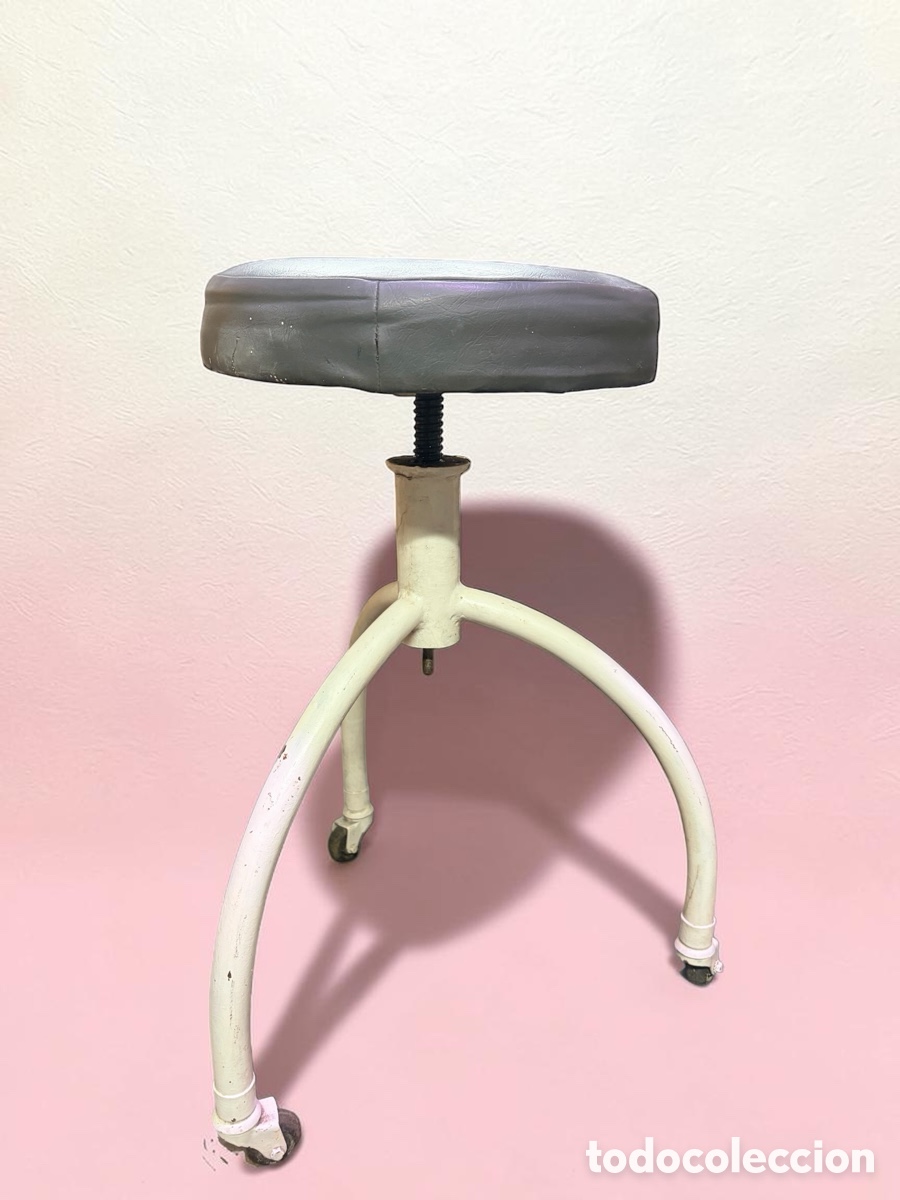 Antig&uuml;edades: Antiguo taburete consultorio m&eacute;dico - Foto 1