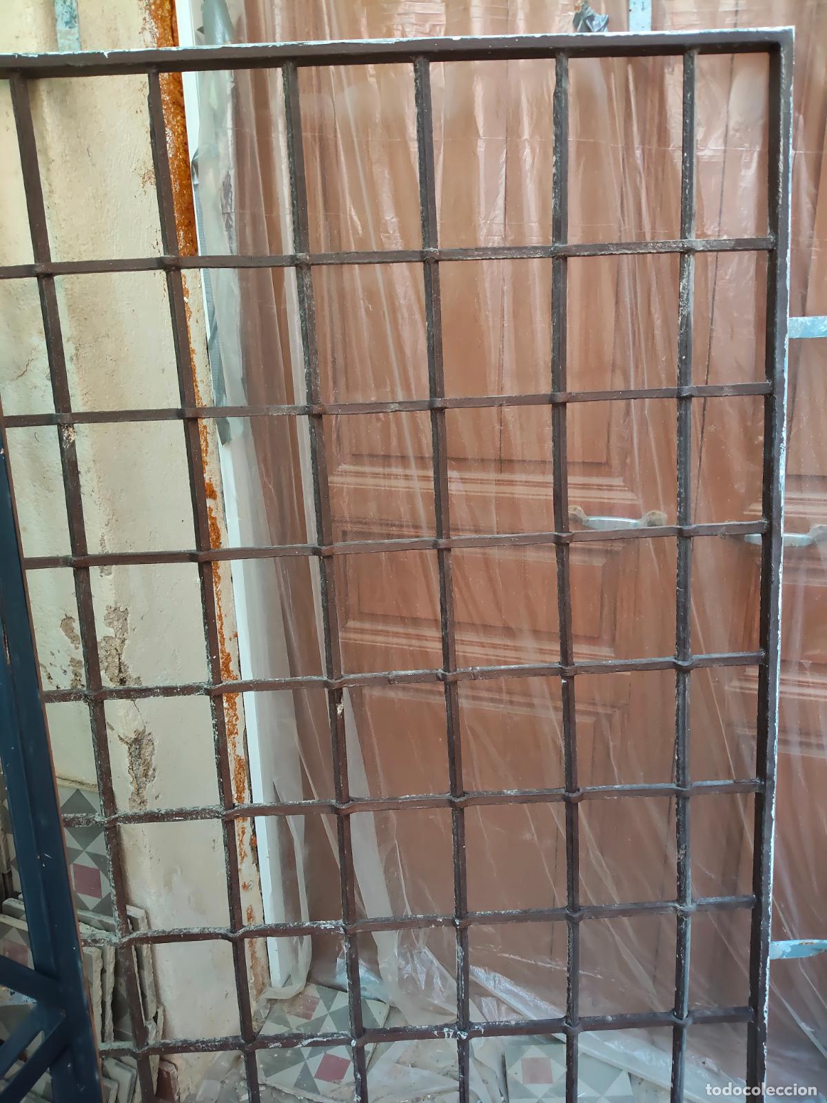 Antig&uuml;edades: Antigua reja de hierro - Foto 3