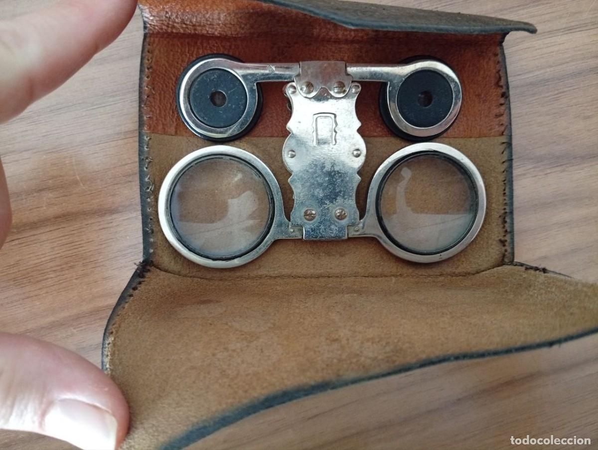 Antig&uuml;edades: Gemelos de teatro plegables de bolsillo en funda de piel vintage - Anteojos de &oacute;pera