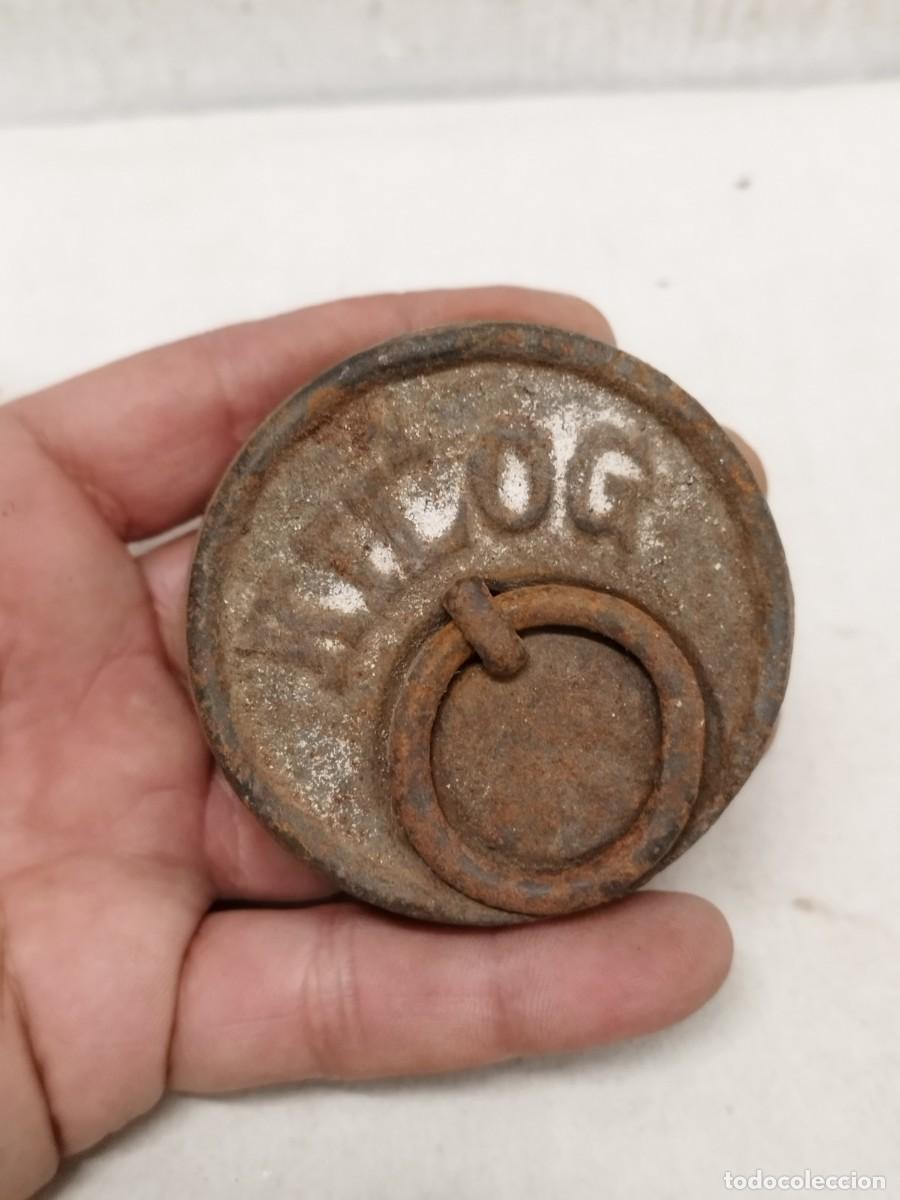 Antig&uuml;edades: Antigua pesa de 1 kg. Para bascula o balanza.