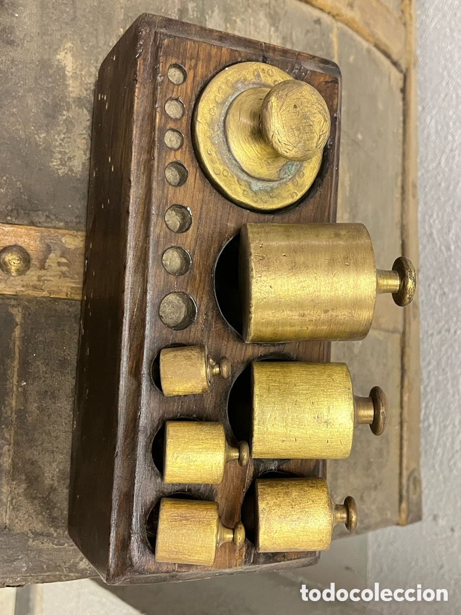 Antig&uuml;edades: Antiguo juego de pesas COBOS Barcelona