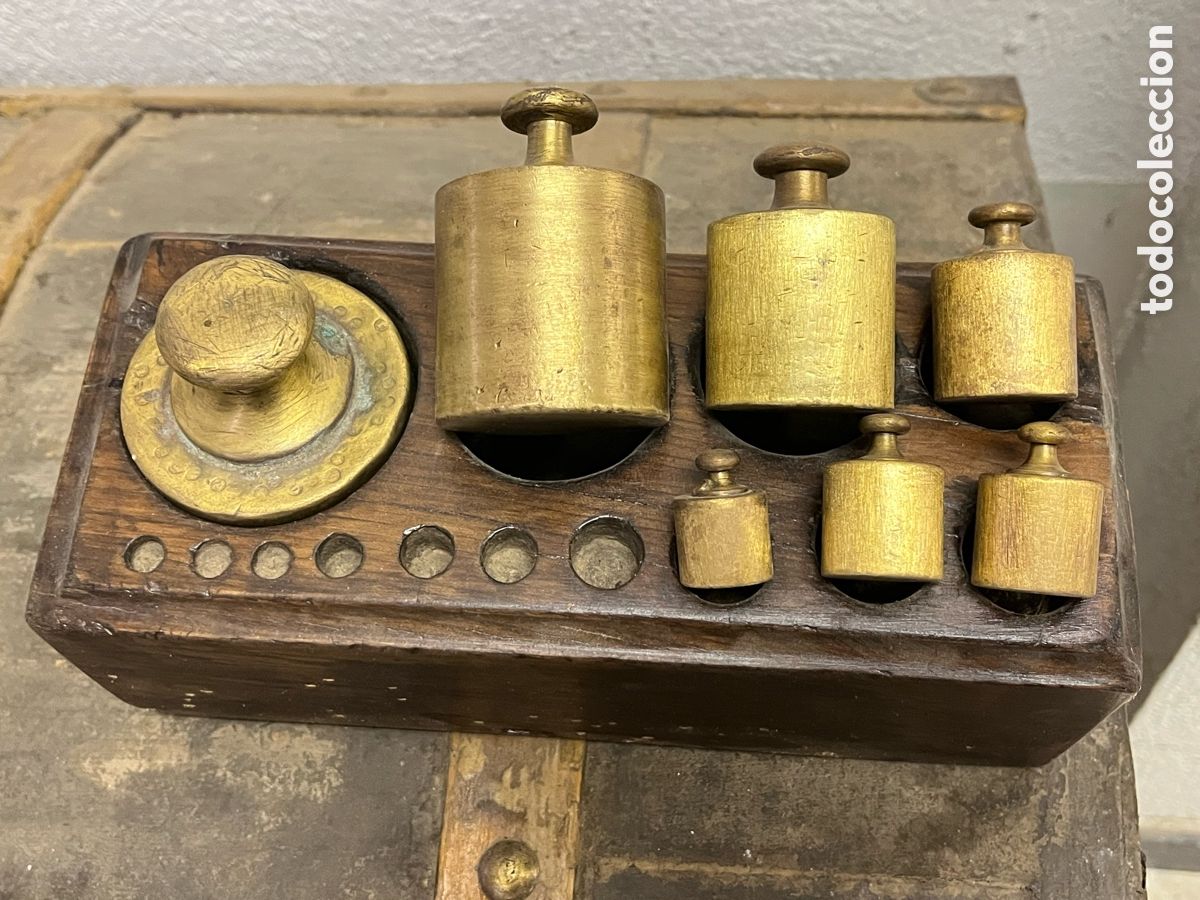 Antig&uuml;edades: Antiguo juego de pesas COBOS Barcelona
