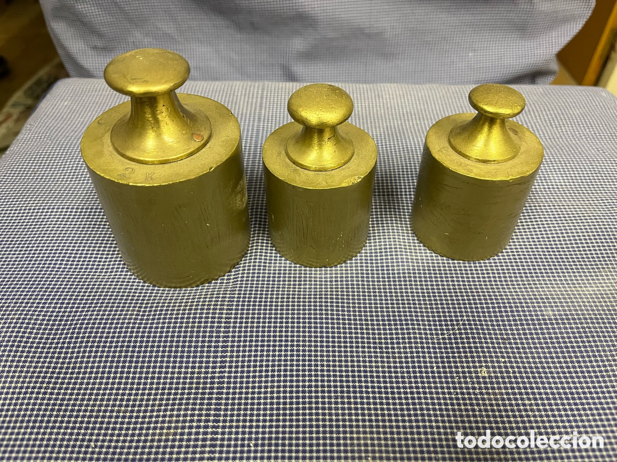 Antig&uuml;edades: 3 pesas antiguas de balanza &ndash; 2 kg y 1 k