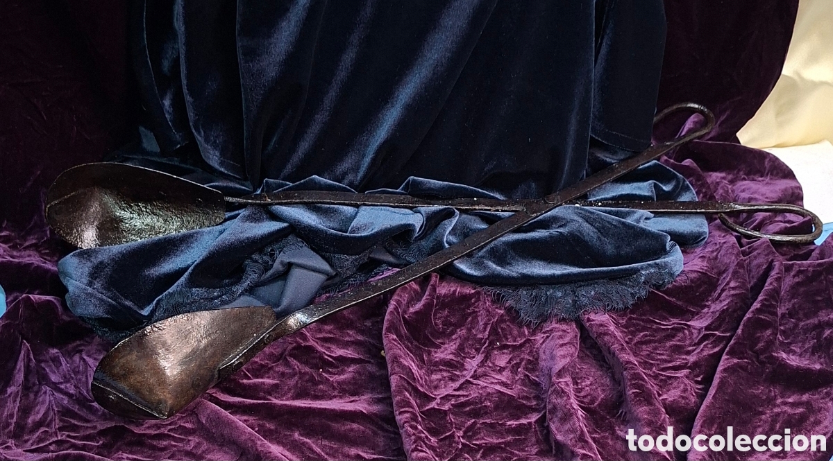 Antig&uuml;edades: Pinza antigua para coger higos chumbos