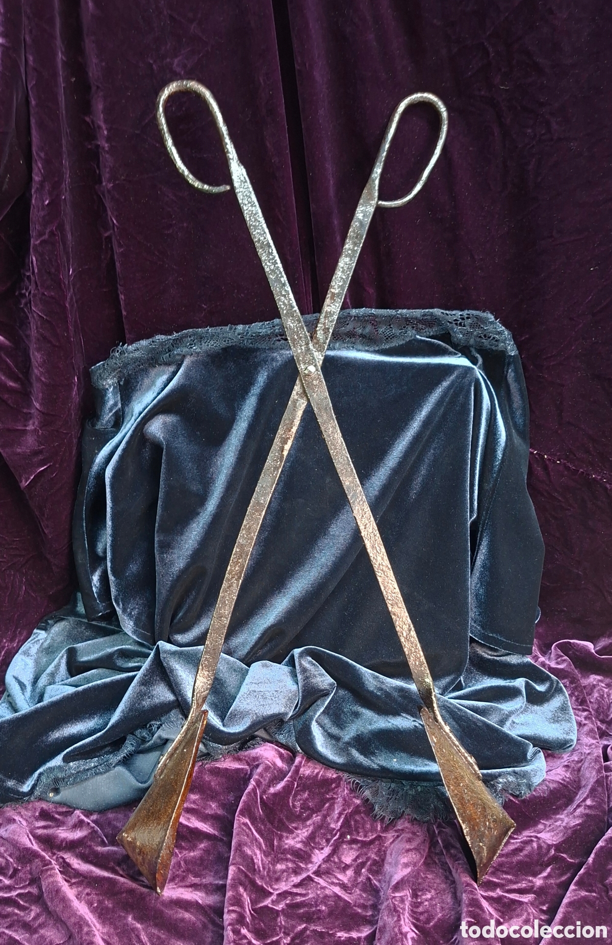 Antig&uuml;edades: Pinza antigua para coger higos chumbos