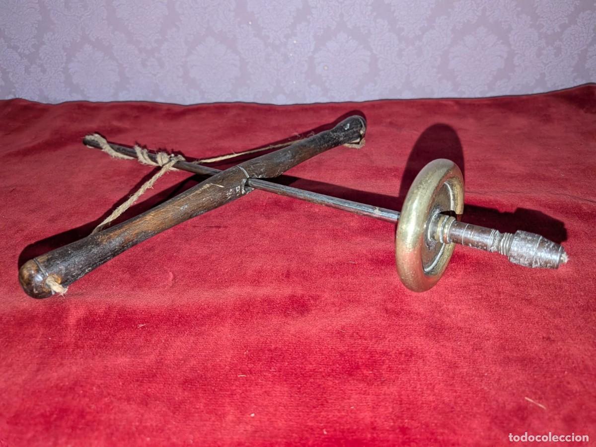 Antig&uuml;edades: CURIOSO TALADRO MANUAL SIGLO XIX
