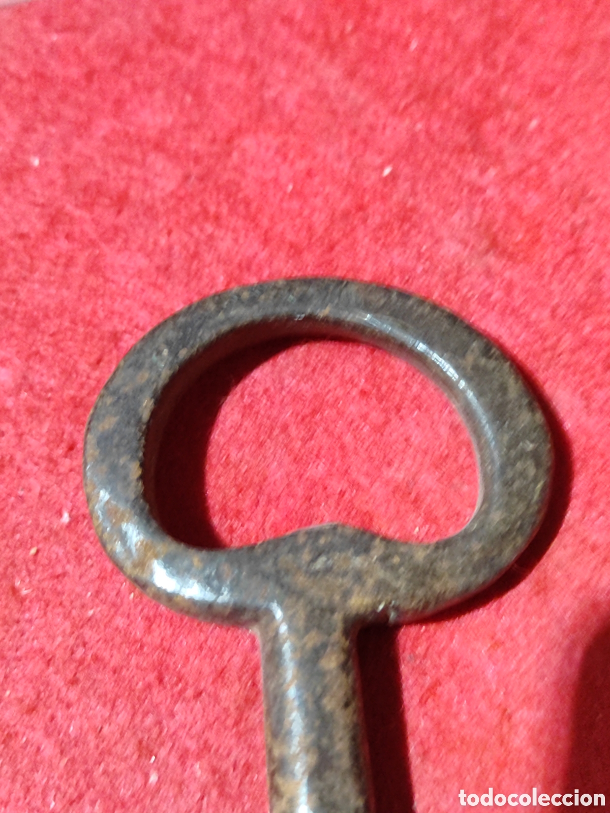 Antig&uuml;edades: Muy antigua y tosca llave de forja - Foto 5