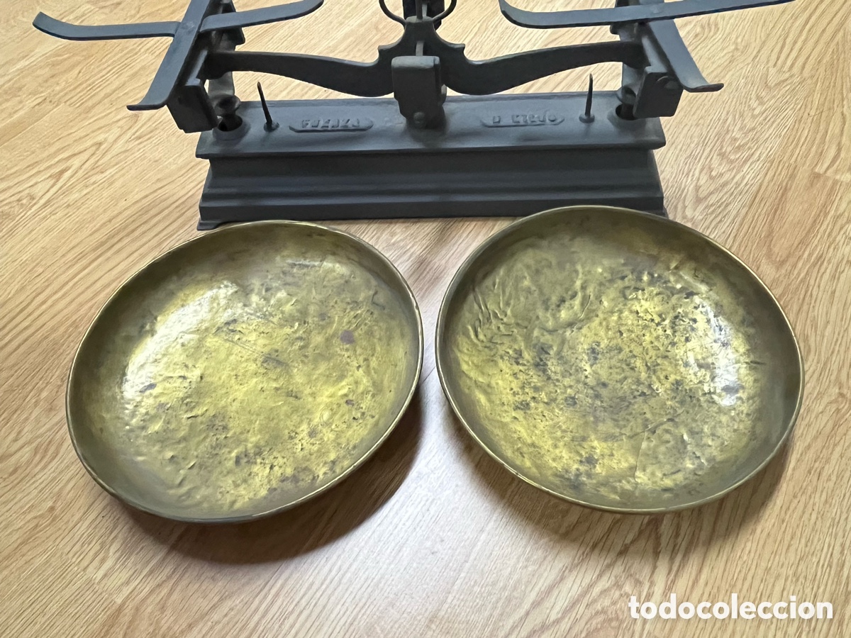 Antig&uuml;edades: Balanza antigua de 5 kg con platos - Foto 9
