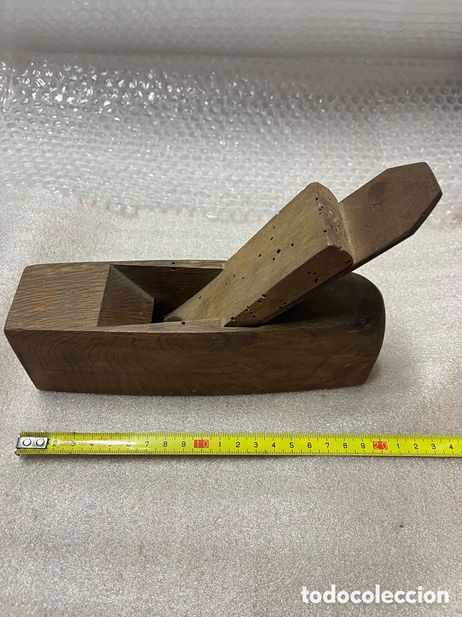 Antig&uuml;edades: Cepillo antiguo de carpintero de madera