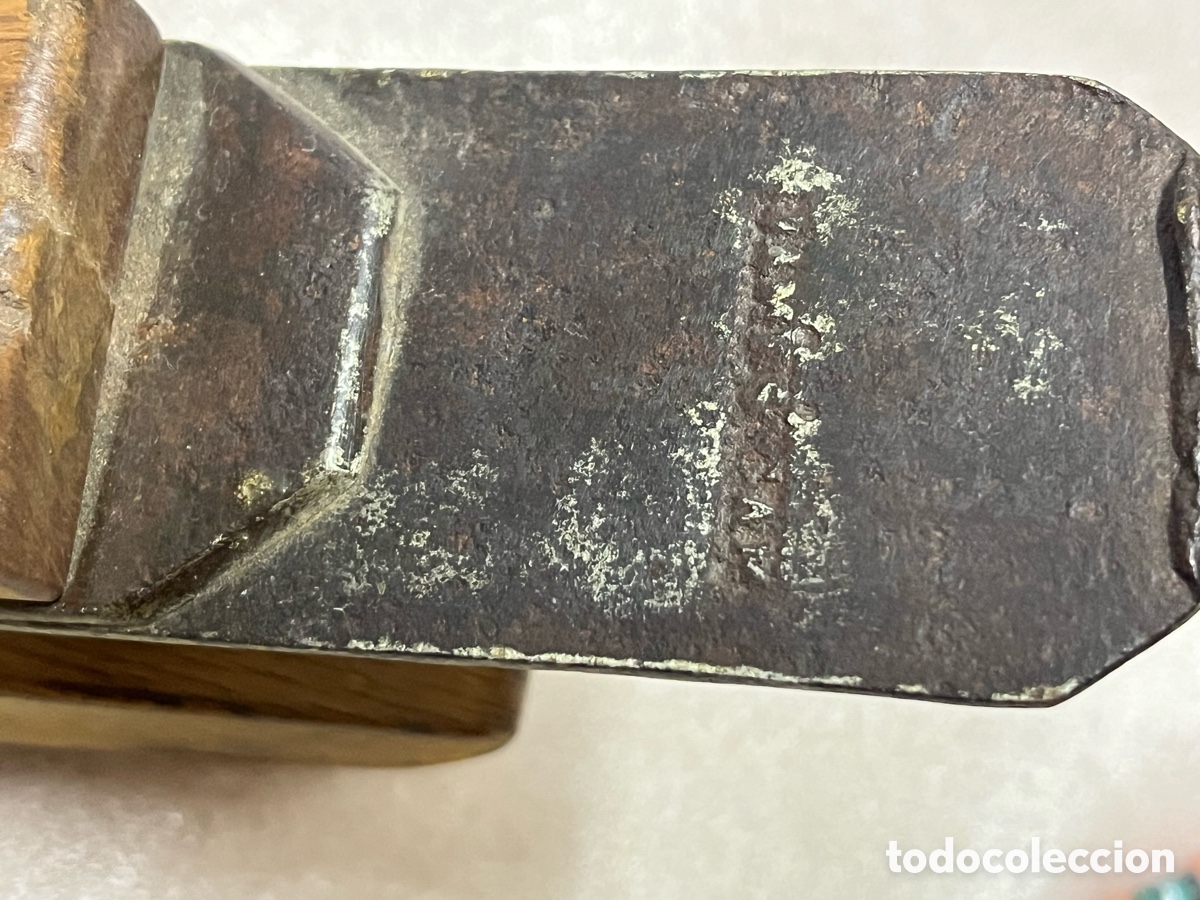 Antig&uuml;edades: Cepillo antiguo de carpintero marcado - Foto 2