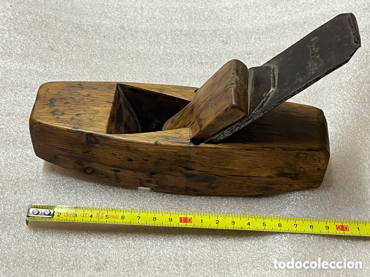 Antig&uuml;edades: Cepillo antiguo de carpintero marcado - Foto 1