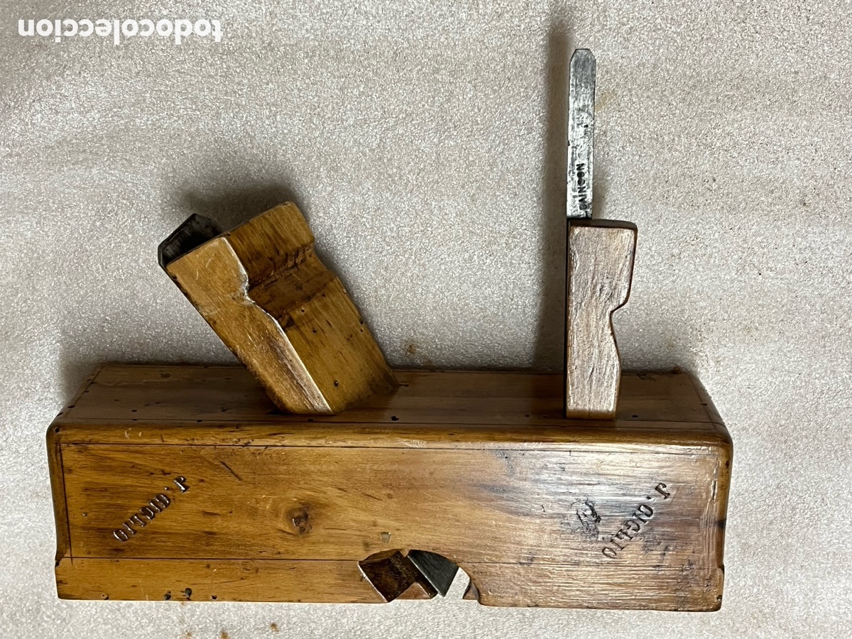 Antig&uuml;edades: Cepillo antiguo especial de carpintero J. OTERO P.