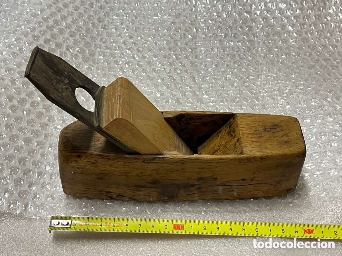 Antig&uuml;edades: Cepillo antiguo de carpintero de madera