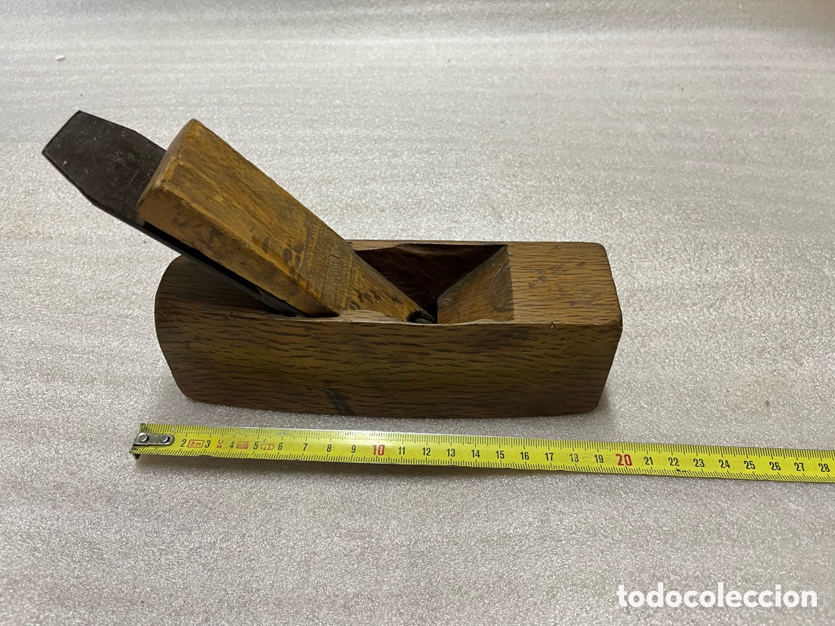 Antig&uuml;edades: Cepillo antiguo de carpintero de madera