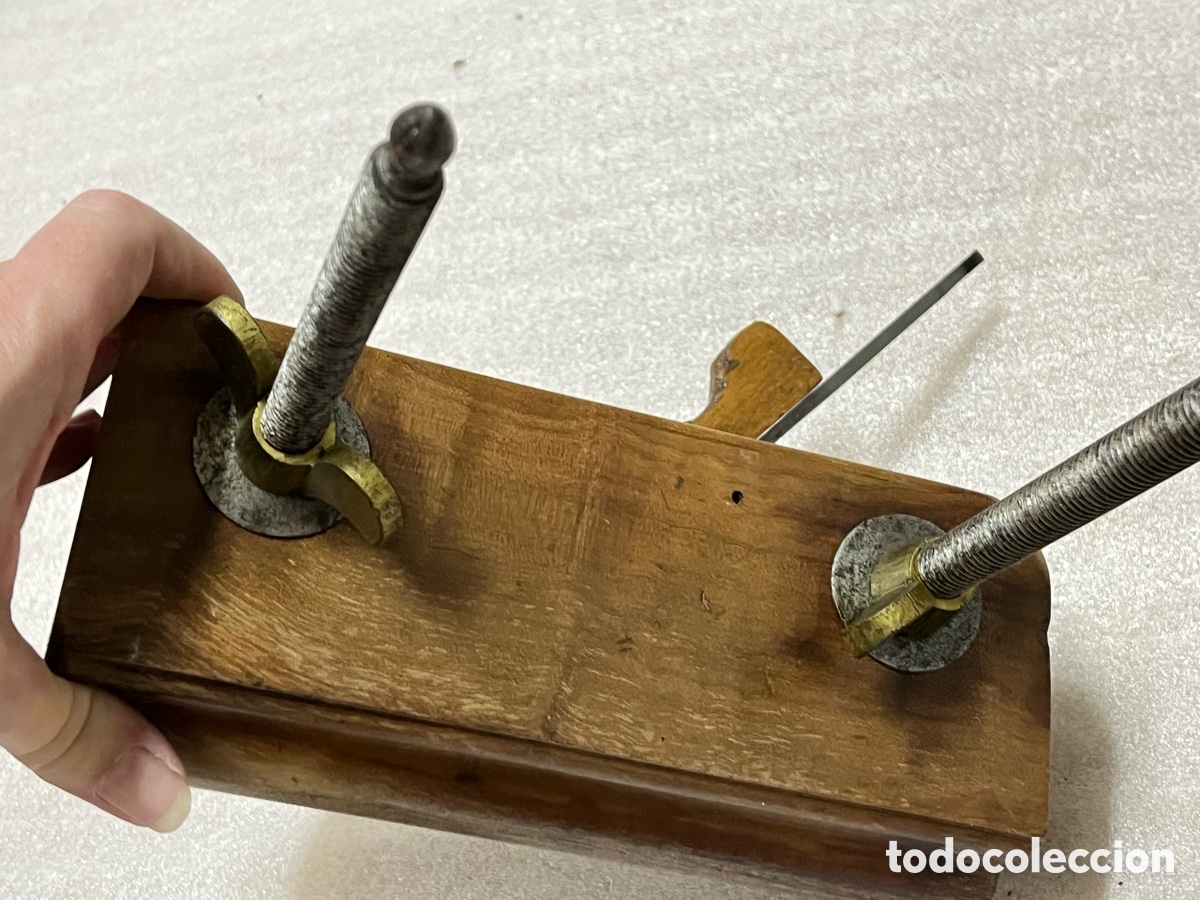 Antig&uuml;edades: Cepillo de carpintero antiguo de carpintero con gu&iacute;a - Foto 10