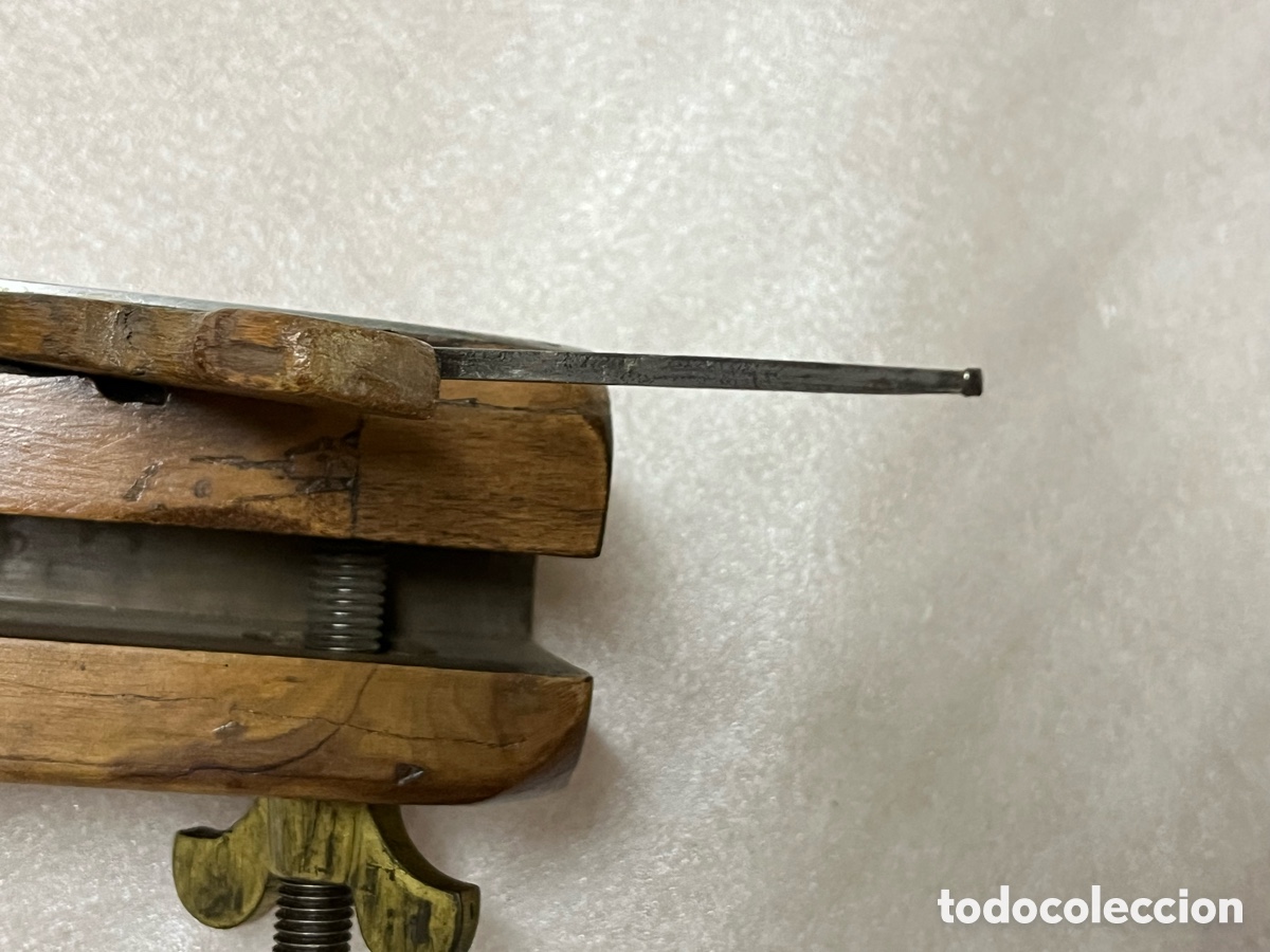 Antig&uuml;edades: Cepillo de carpintero antiguo de carpintero con gu&iacute;a - Foto 12