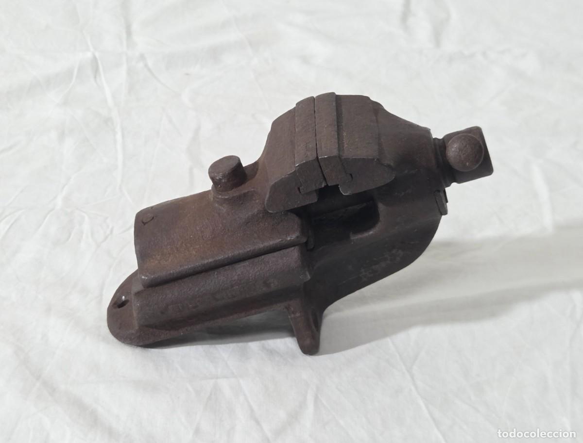 Antig&uuml;edades: Antiguo Gato o Tornillo para mesa en hierro - Foto 2