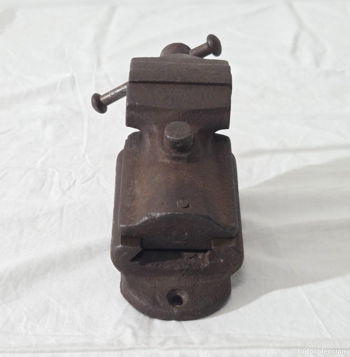 Antig&uuml;edades: Antiguo Gato o Tornillo para mesa en hierro - Foto 6