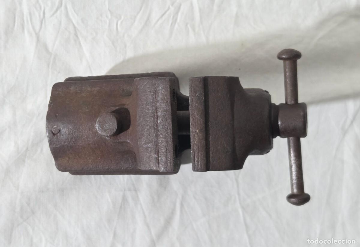 Antig&uuml;edades: Antiguo Gato o Tornillo para mesa en hierro - Foto 8