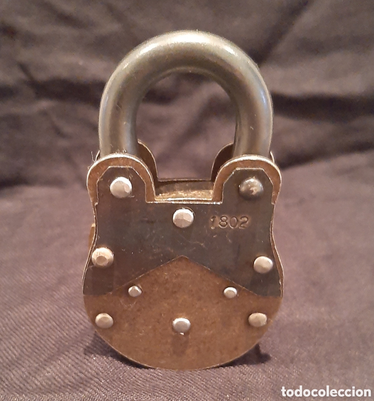 Antig&uuml;edades: Antiguo y robusto candado Wattand Madeen Lock - Foto 2