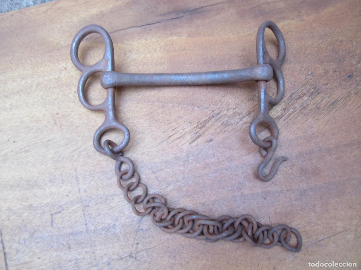 Antig&uuml;edades: Bocado antiguo para caballo en hierro forjado. - Foto 4