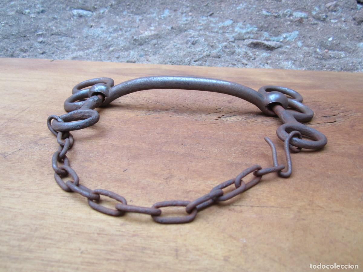 Antig&uuml;edades: Bocado caballo antiguo de forja, siglo XIX. - Foto 2