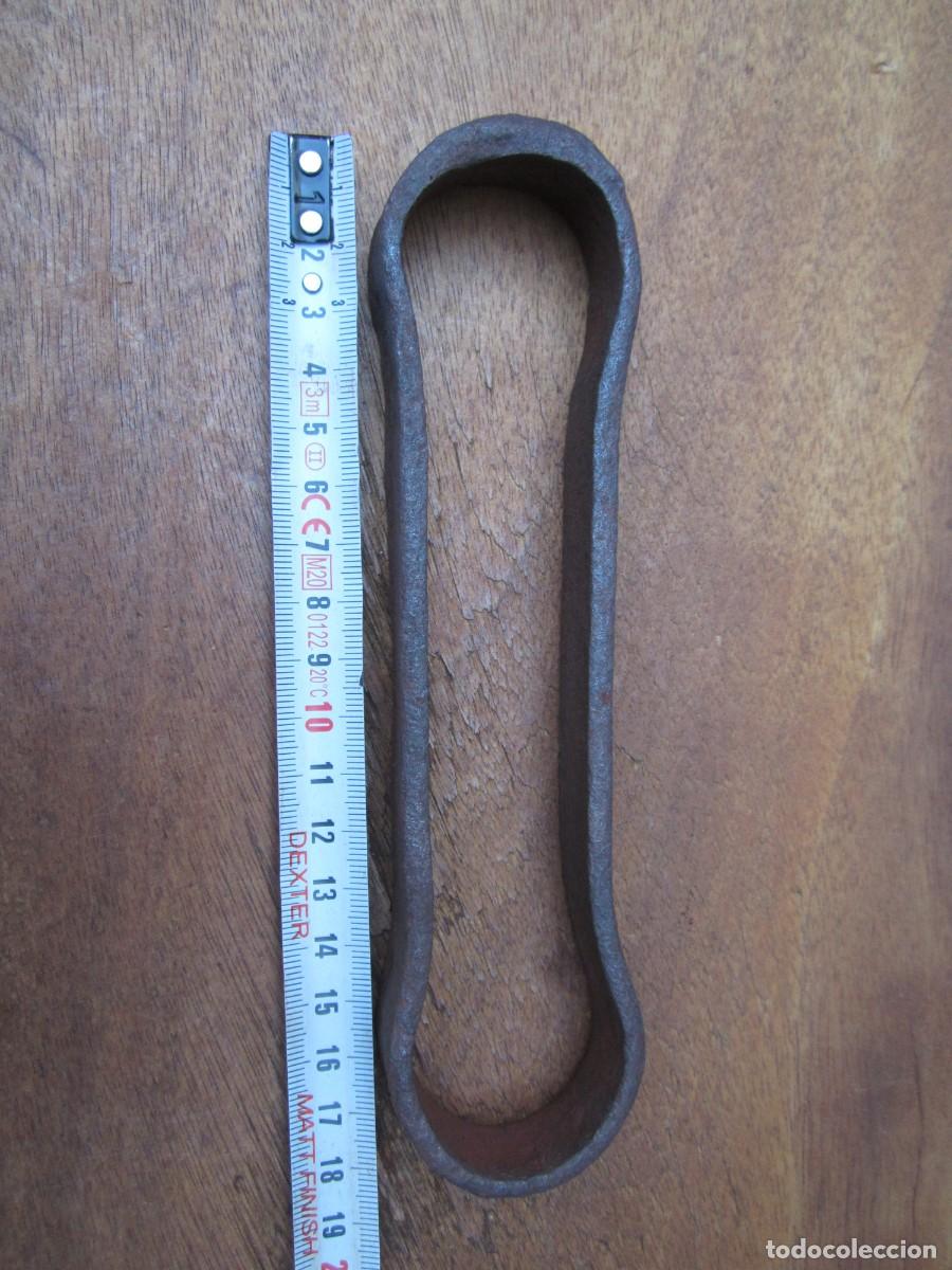 Antig&uuml;edades: Abrazaderas antiguas forja para madera. - Foto 5