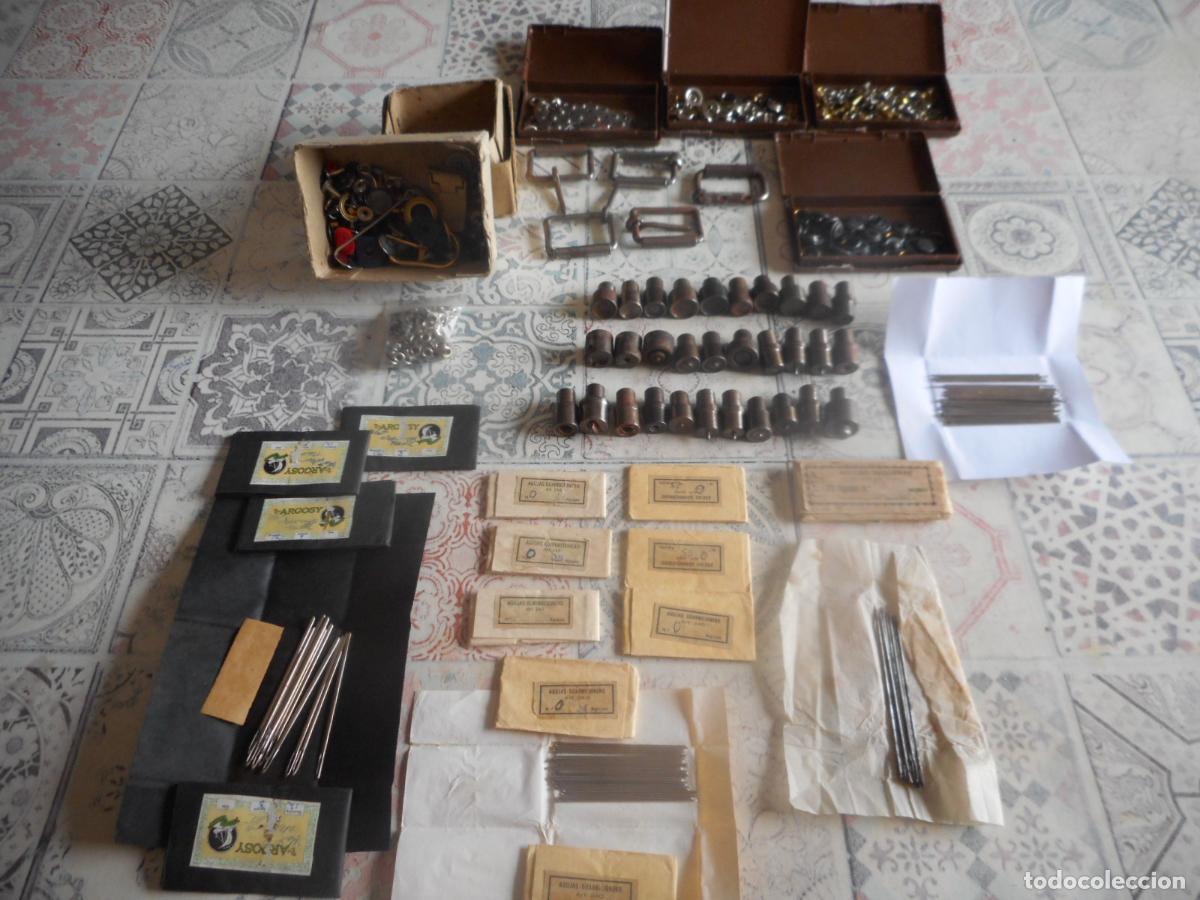 Antig&uuml;edades: gran lote de guarnicionero