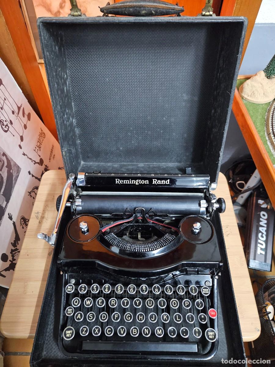 Antig&uuml;edades: M&Aacute;QUINA DE ESCRIBIR REMINGTON RAND PORTABLE CON CAJA EN MUY BUEN ESTADO