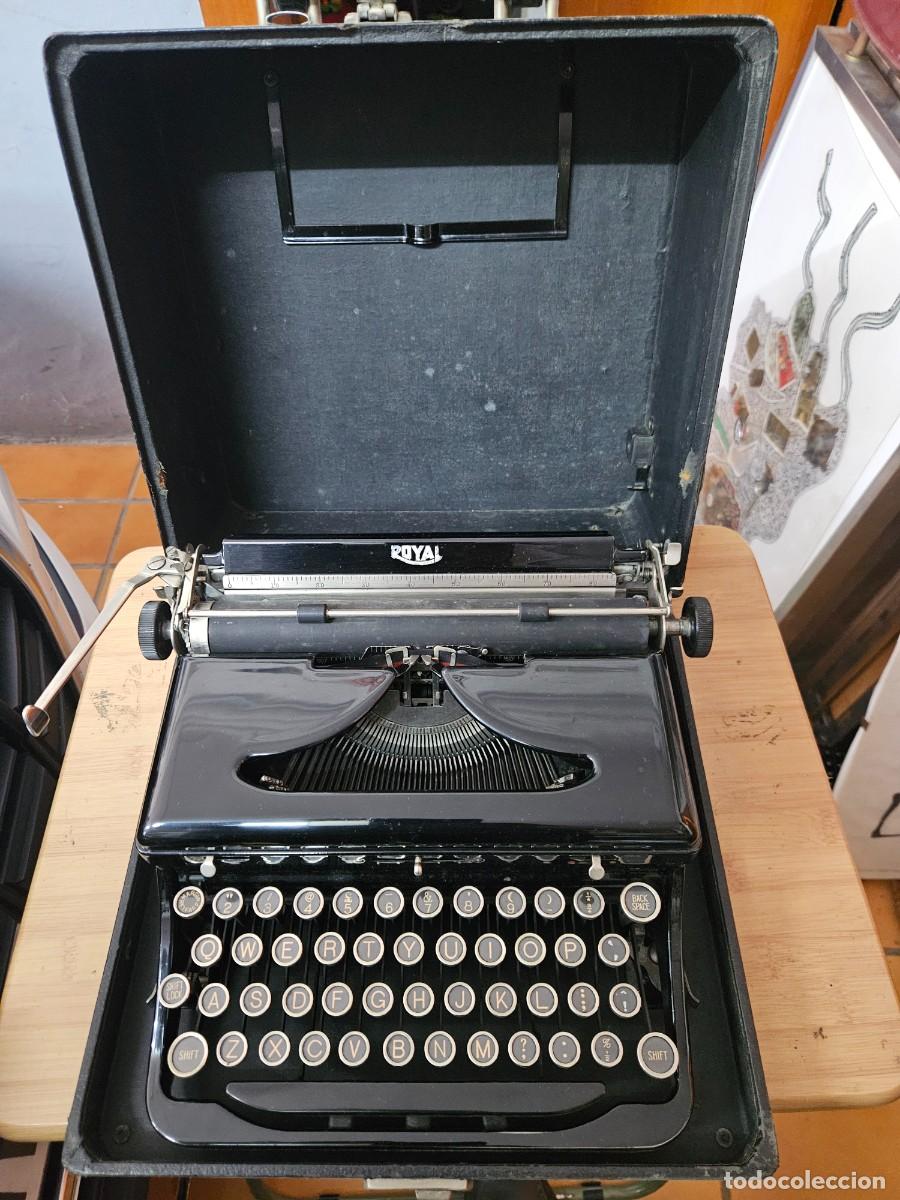 Antig&uuml;edades: MAQUINA DE ESCRIBIR ROYAL FUNCIONANDO Y CON CAJA