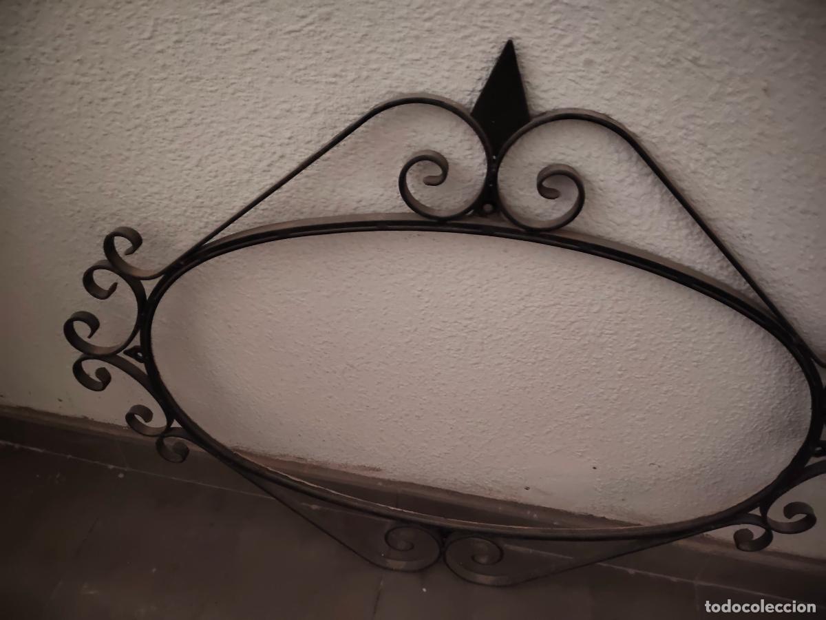 Antig&uuml;edades: Marco de hierro ovalado - Foto 3