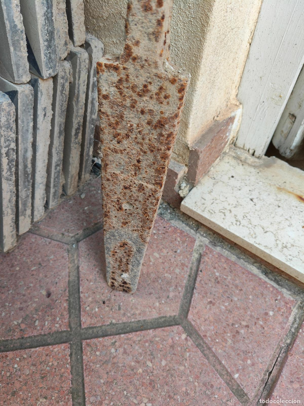 Antig&uuml;edades: Apero de labranza, reja - Foto 2