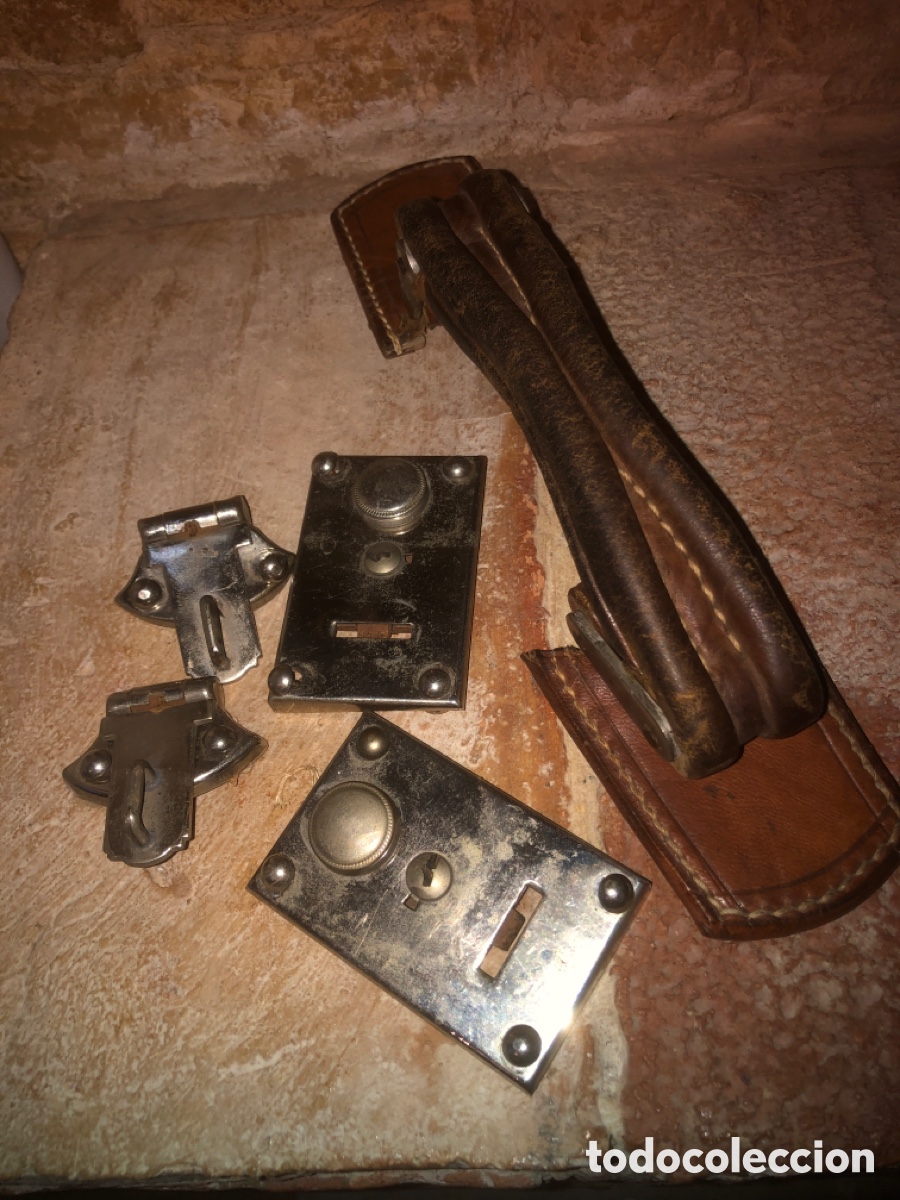 Antig&uuml;edades: Kit de herrajes y asa de cuero para maleta antigua /