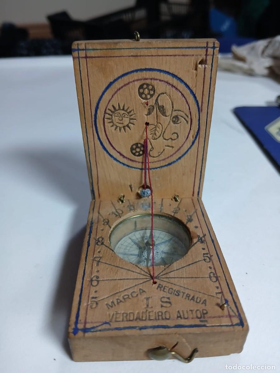 Oggetti Antichi: RELOJ DE SOL DE BOLSILLO Y BR&Uacute;JULA - JO&Atilde;O DA SILVA (PORTUGAL, S. XIX-XX)