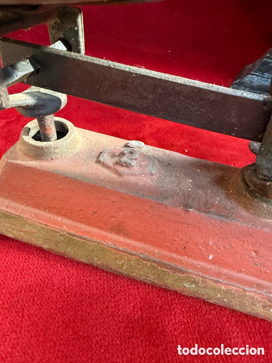 Antig&uuml;edades: Lote de dos antiguas basculas de 2 y de 5 kg! - Foto 3