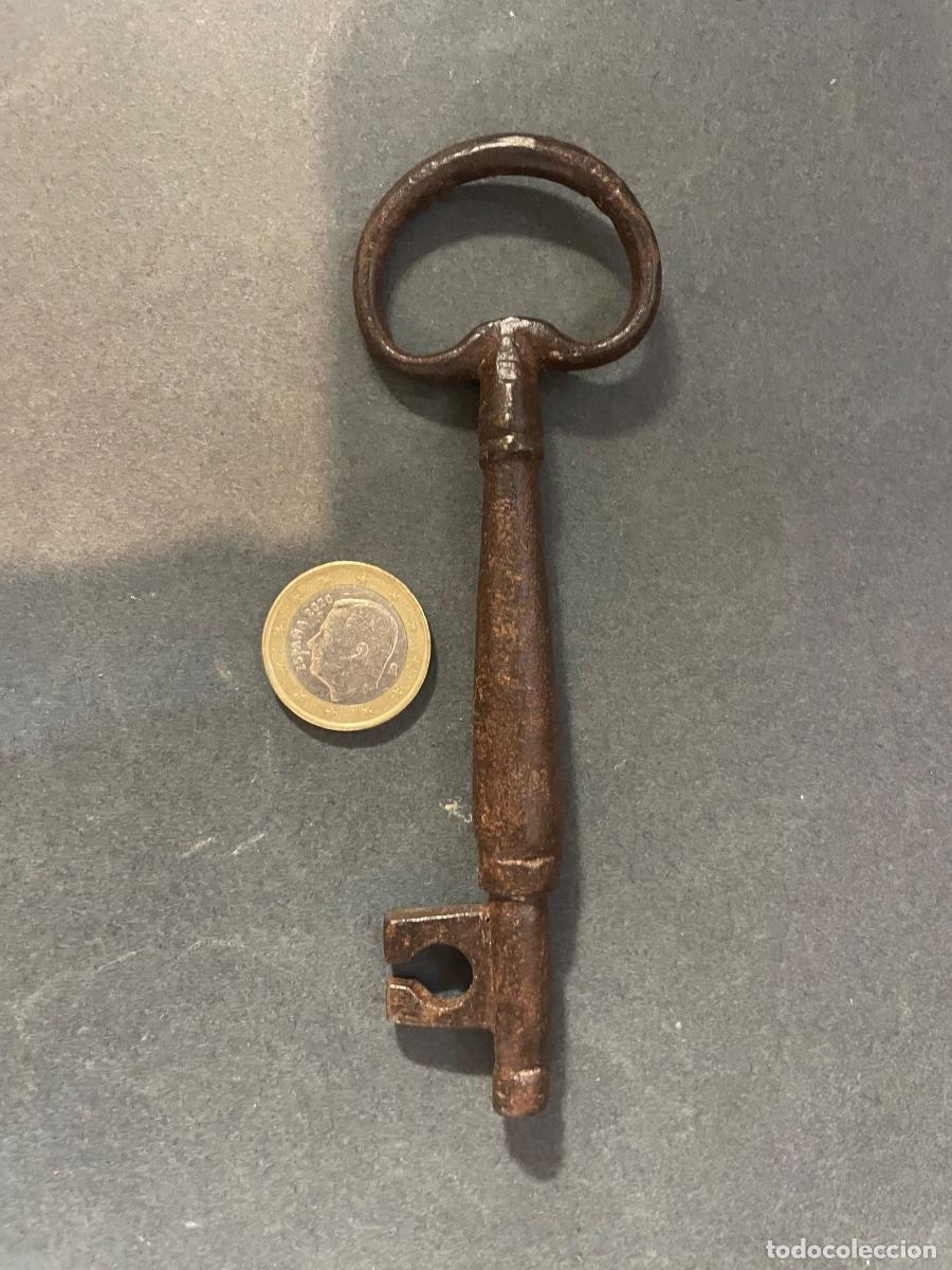 Antiguidades: ANTIGUA LLAVE DE FORJA -S.XVIII - 13X4 CM. ESTADO EL QUE SE VE EN LAS IMAGENES