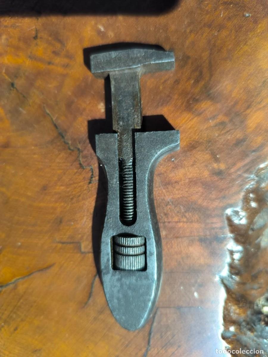 Oggetti Antichi: LLAVE INGLESA AJUSTABLE ANTIGUA MARCA ABINGODON TRADE MARK CERRADA 7,5 CM