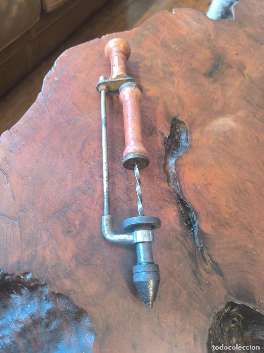 Oggetti Antichi: ANTIGUO TALADRO MANUAL TIPO ARQUIMEDES, PARA PEQUE&Ntilde;AS REPARACIONES, FUNCIONA 31 CM